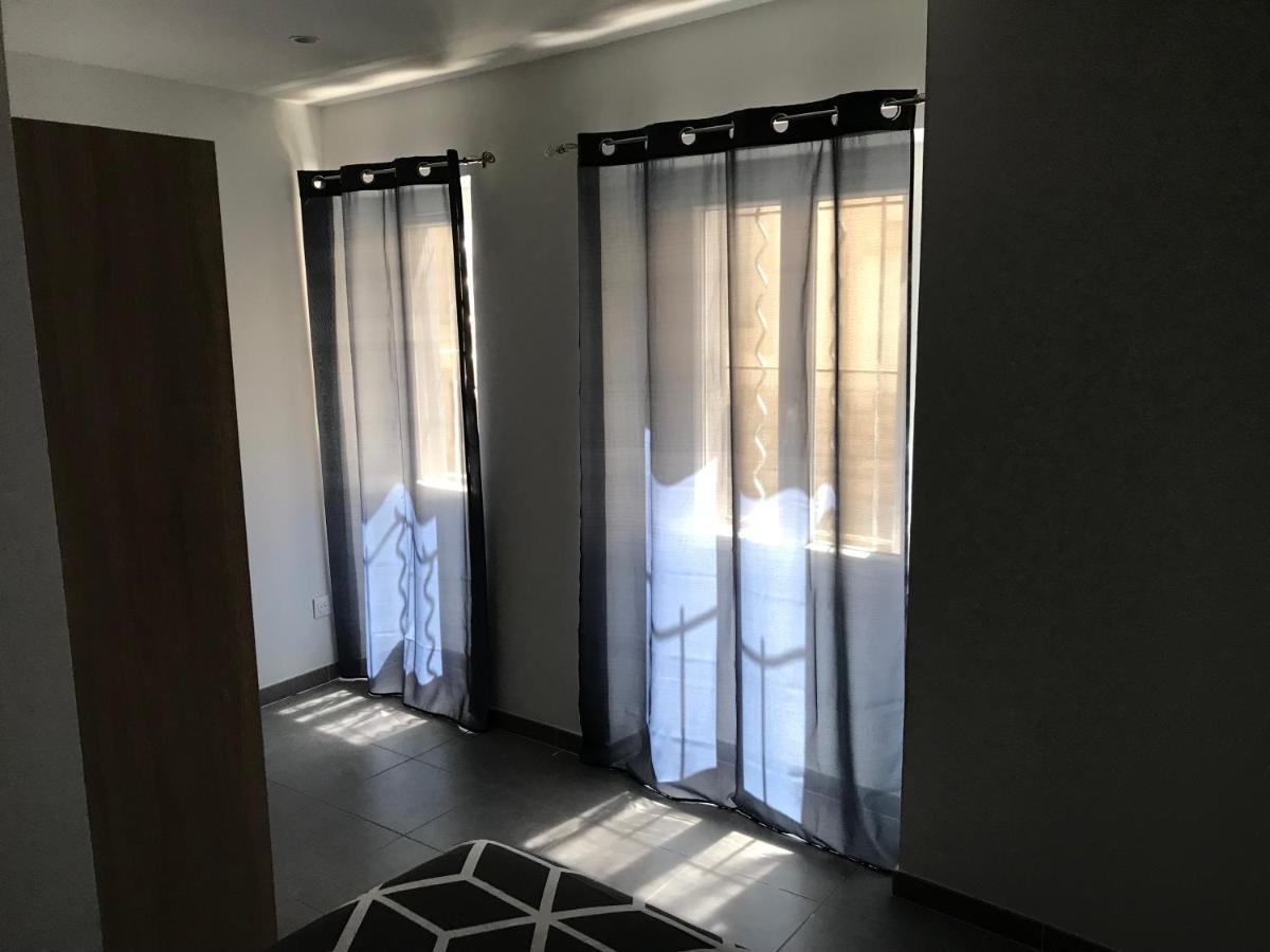 Le Benedictins Lägenhet Nîmes Exteriör bild